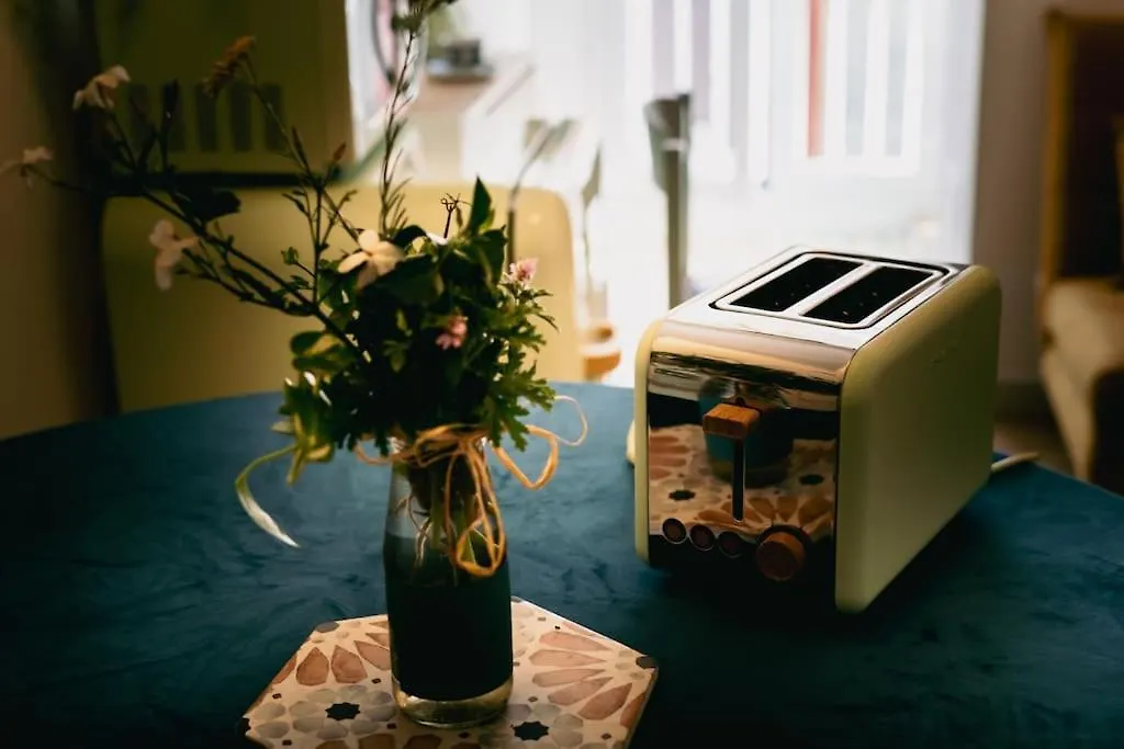 Dreamers' Garden Naples Apartment